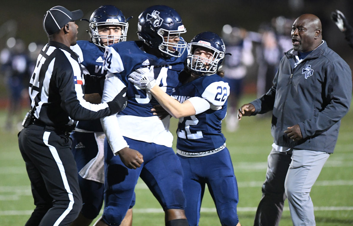 BHS vs Cy Woods Football 22.jpg
